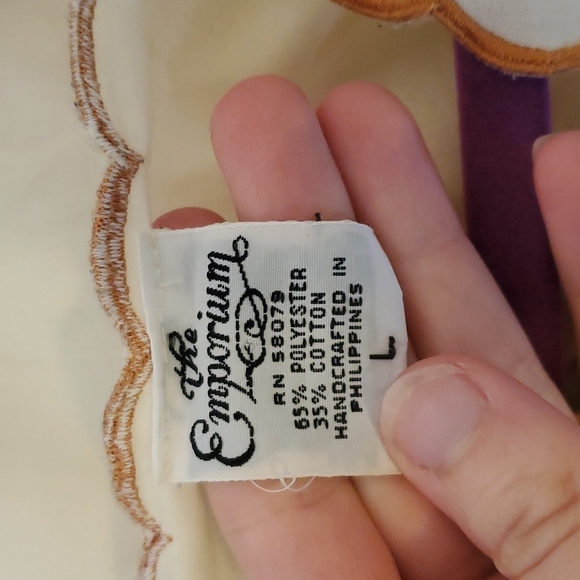 *CLOSET CLOSING 7/31* Vintage cream blouse top, flower embroidery large - Picture 3 of 7